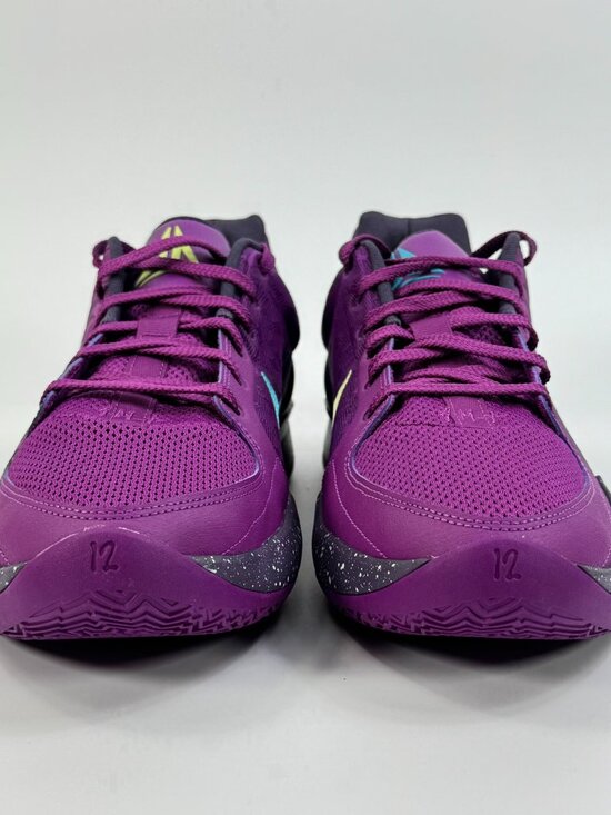 Athletic_Shoes